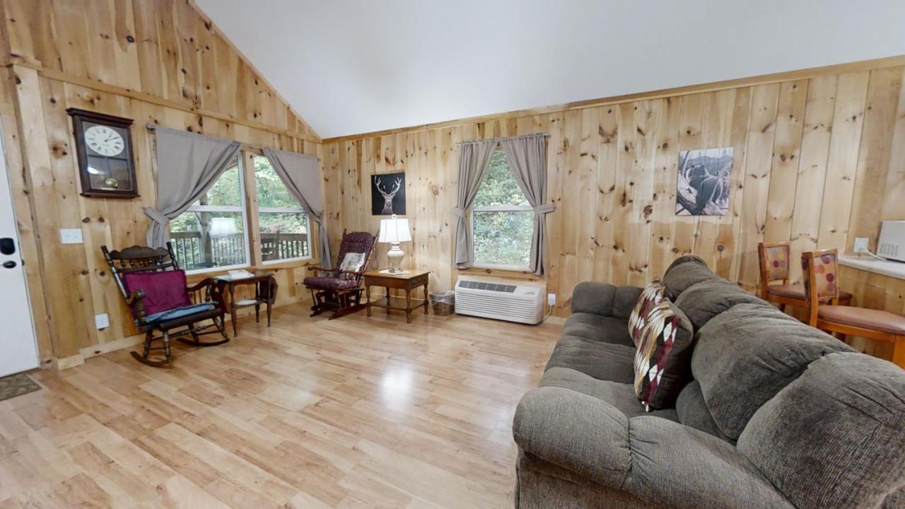 Tranquil Valley Retreat Cabin セバービル エクステリア 写真